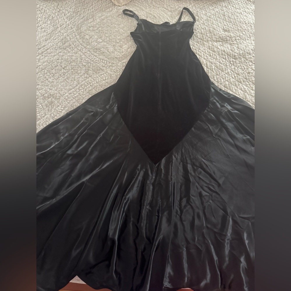 Tadashi Shoji Black Sleeveless Maxi Dress for Cocktail or Black Tie. Size 8 - Picture 4 of 6